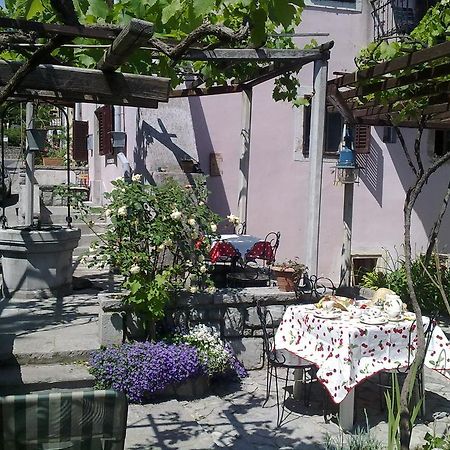 Guesthouse Kuca Na Sterne 로브란 외부 사진