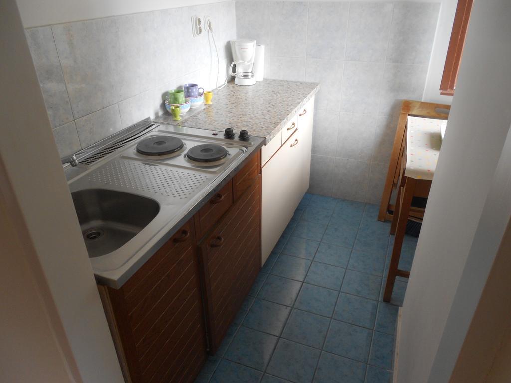 Guesthouse Kuca Na Sterne 로브란 객실 사진