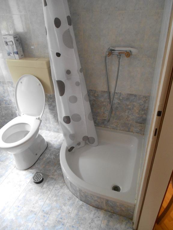 Guesthouse Kuca Na Sterne 로브란 객실 사진