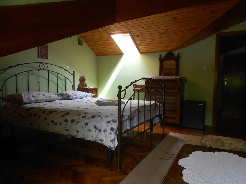 Guesthouse Kuca Na Sterne 로브란 객실 사진