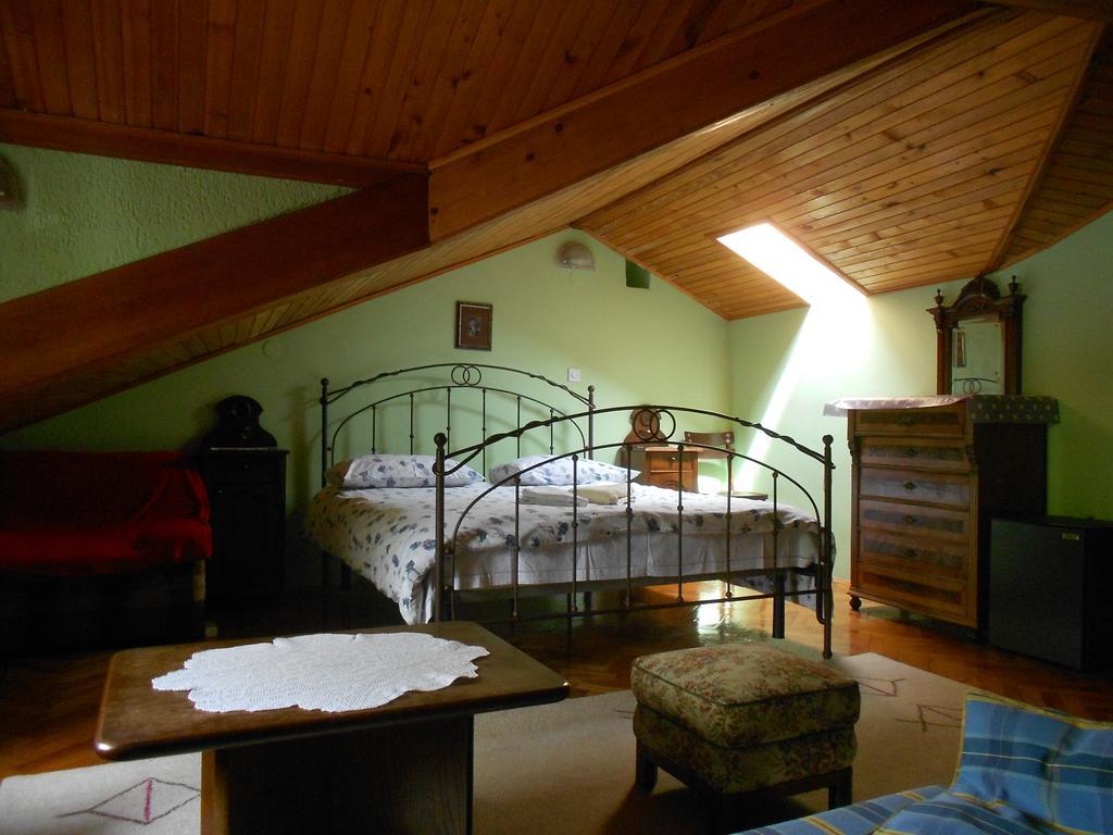 Guesthouse Kuca Na Sterne 로브란 객실 사진