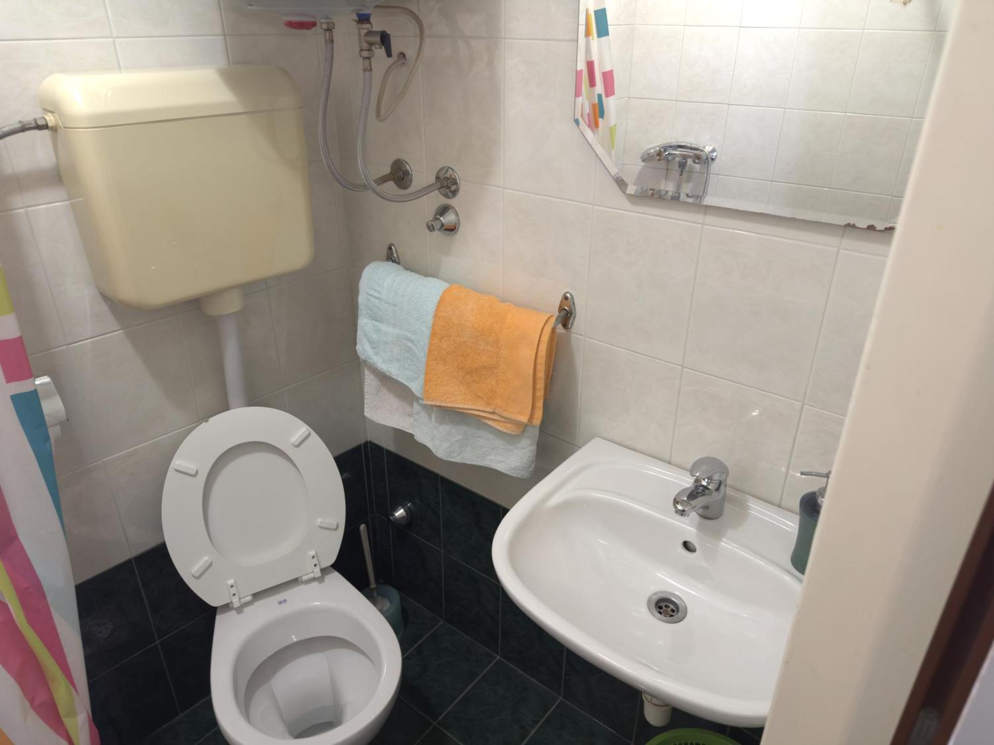 Guesthouse Kuca Na Sterne 로브란 외부 사진