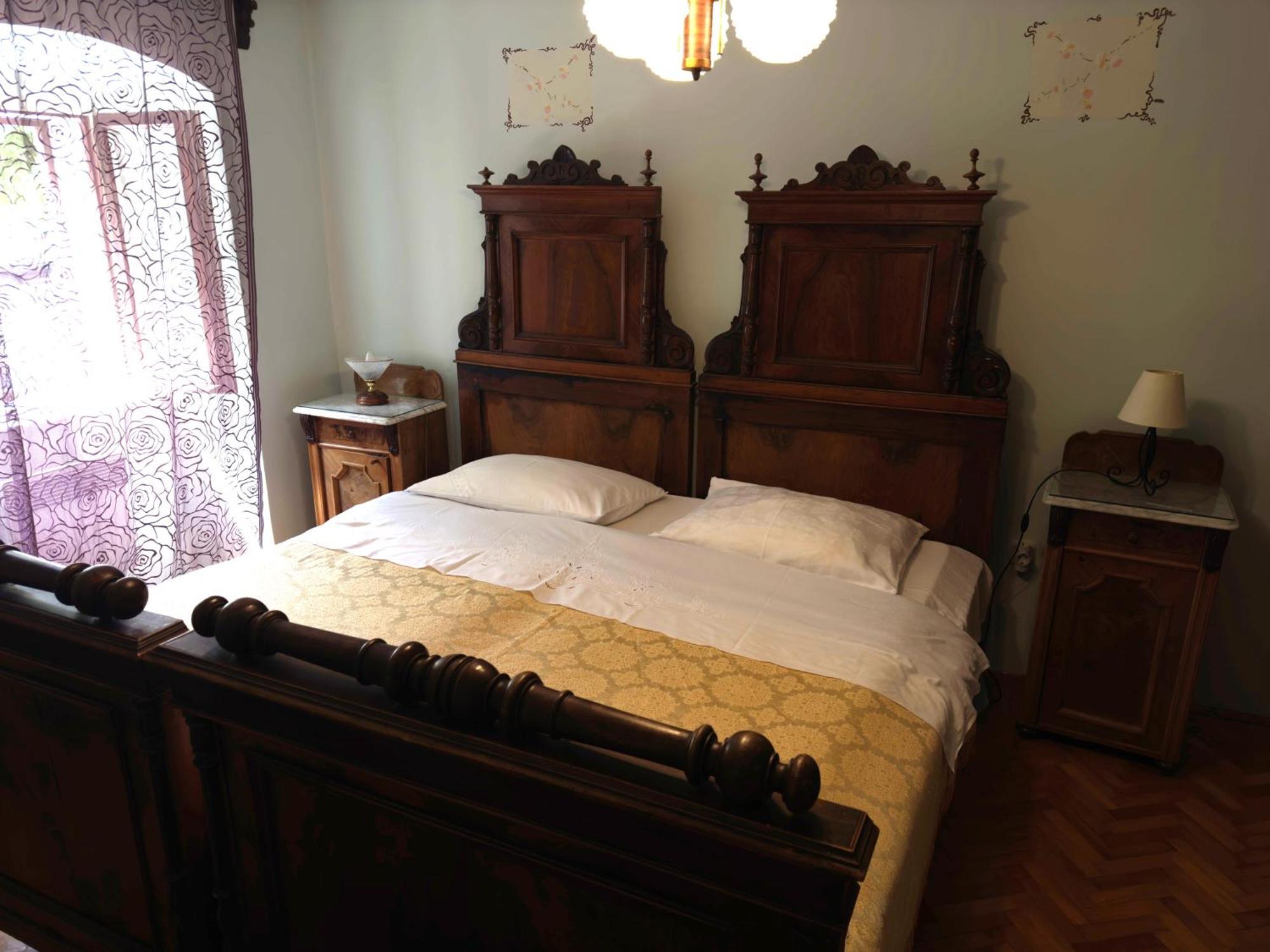 Guesthouse Kuca Na Sterne 로브란 외부 사진