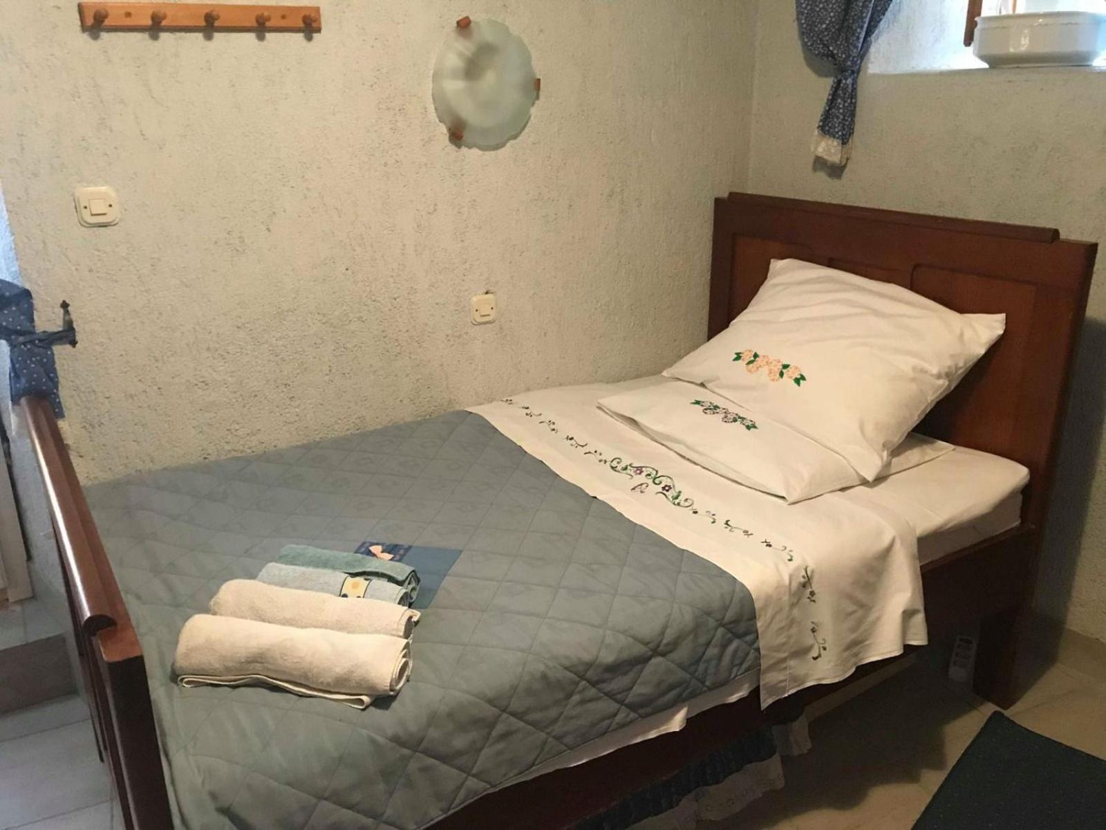 Guesthouse Kuca Na Sterne 로브란 외부 사진